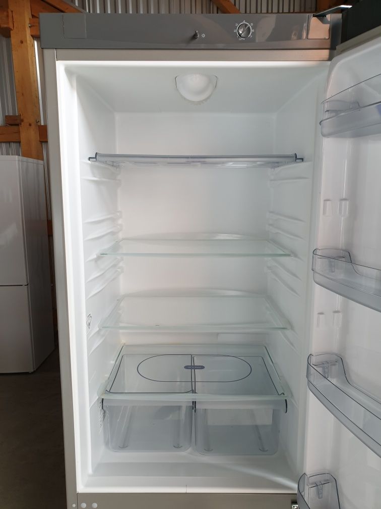 Двухкамерный холодильник Whirlpool 188 cm