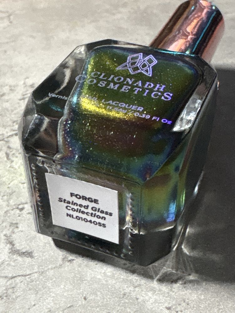 Clionadh Cosmetics lakier do paznokci multichrom Forge