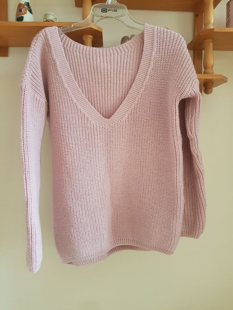 Sweter pudrowy róż