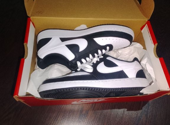 Vendo sapatilhas Nike Court Vision Low originais novas, tamanho 41