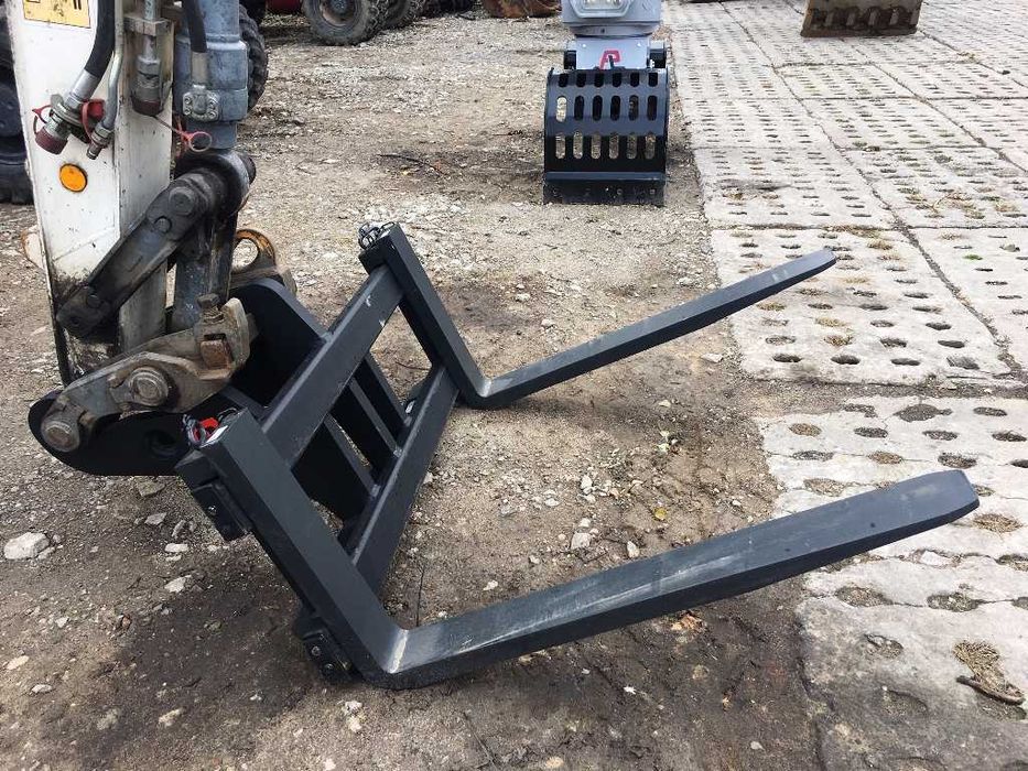 Widły przeładunkowe do koparki smp t620