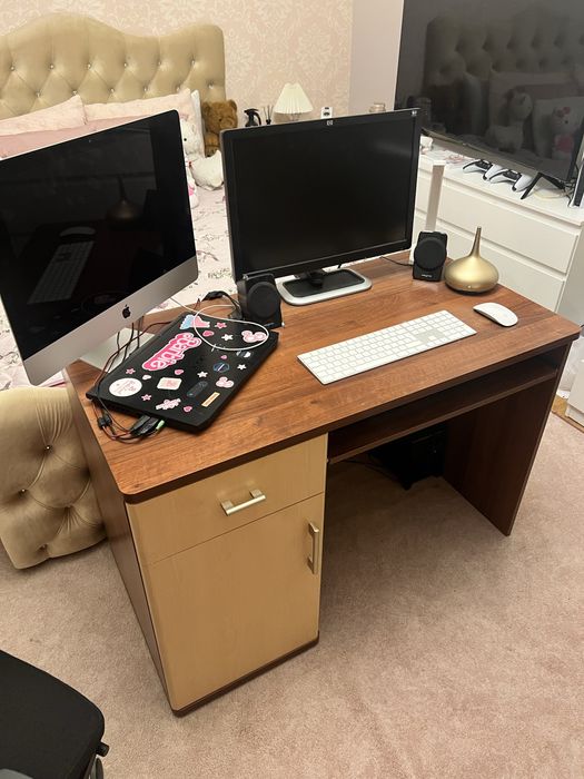 biurko ciemnobrązowe + półka