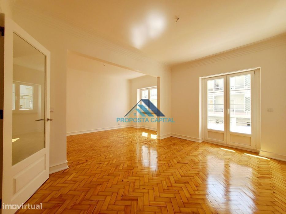 Apartamento T3 Totalmente Remodelado