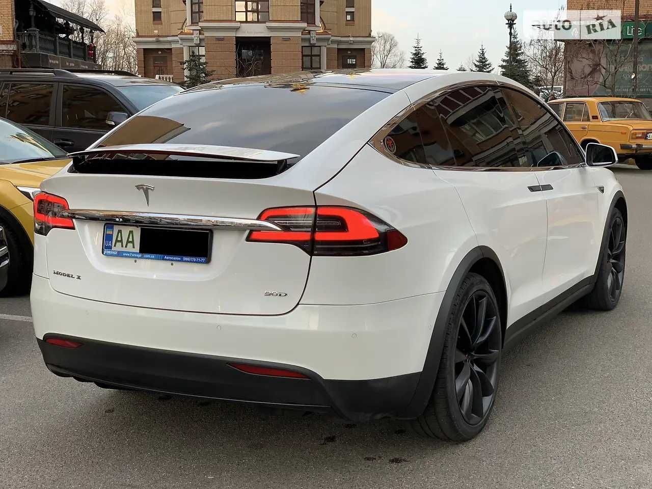 Продам Tesla Model X 90D, 2016, в рассрочку