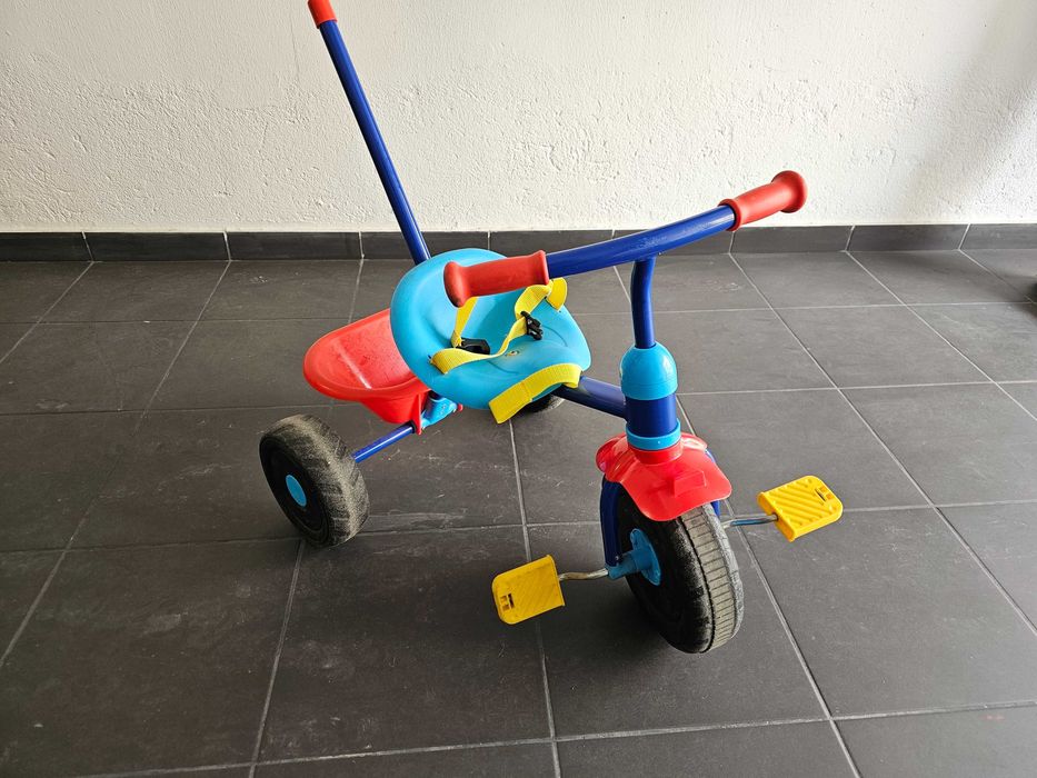 Triciclo criança