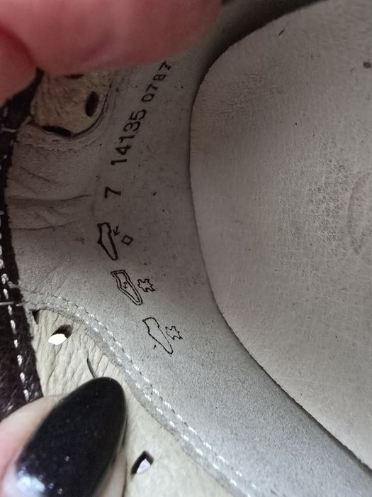 Klaveness skórzane przewiewne buty r.41