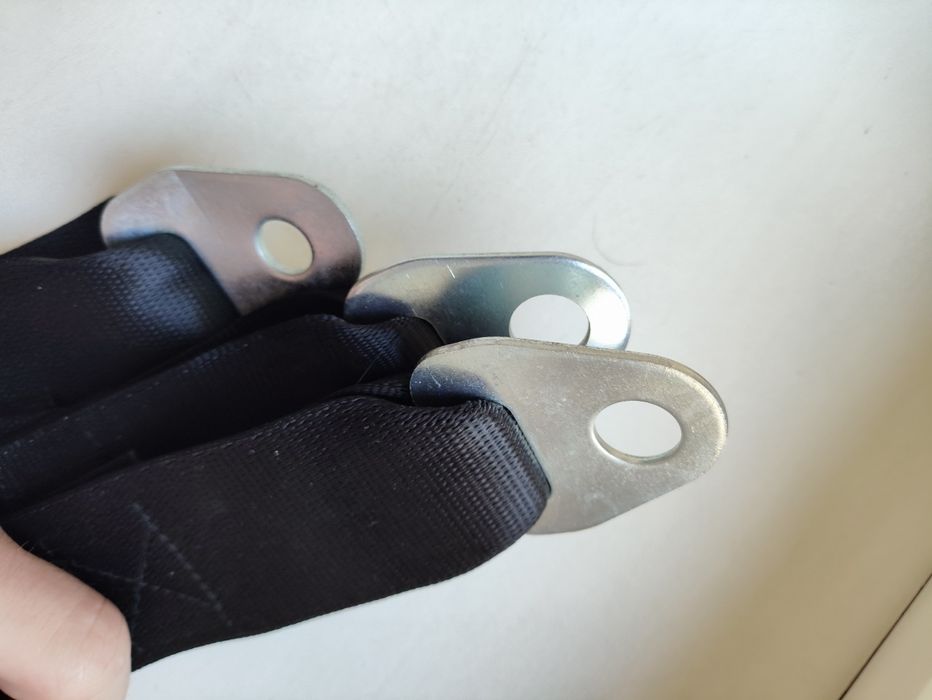 Замок ременя безпеки