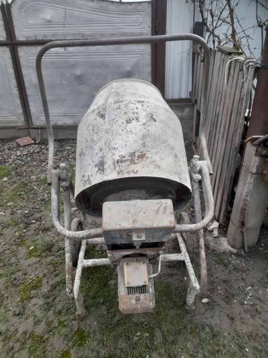 Бетонозмишувачь б/у