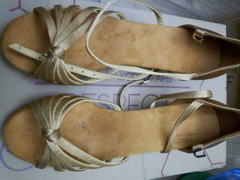 Дитячі туфлі для бальних танців 24,5 см.