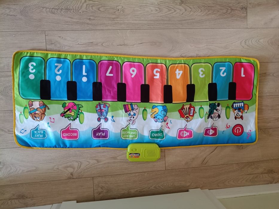 Mata grająca, pianinko dla dzieci