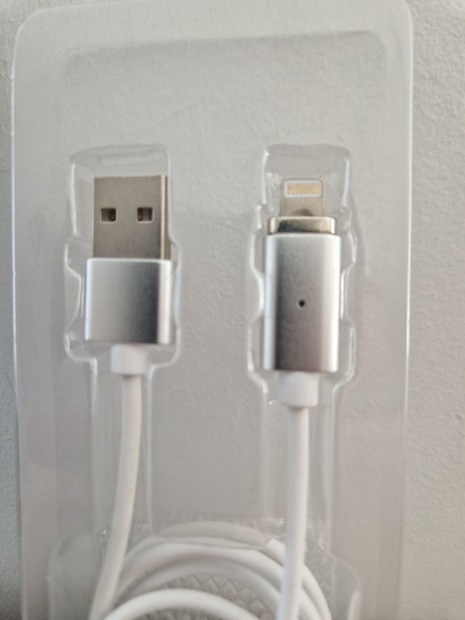 Kabel Magnetyczny USB na Lightning rozpinane złącze Iphone 5/6/7/8/SE