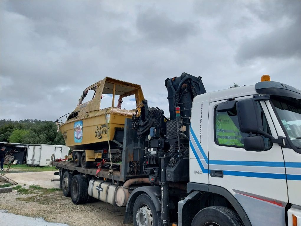 Serviços de camião grua e transportes diversos