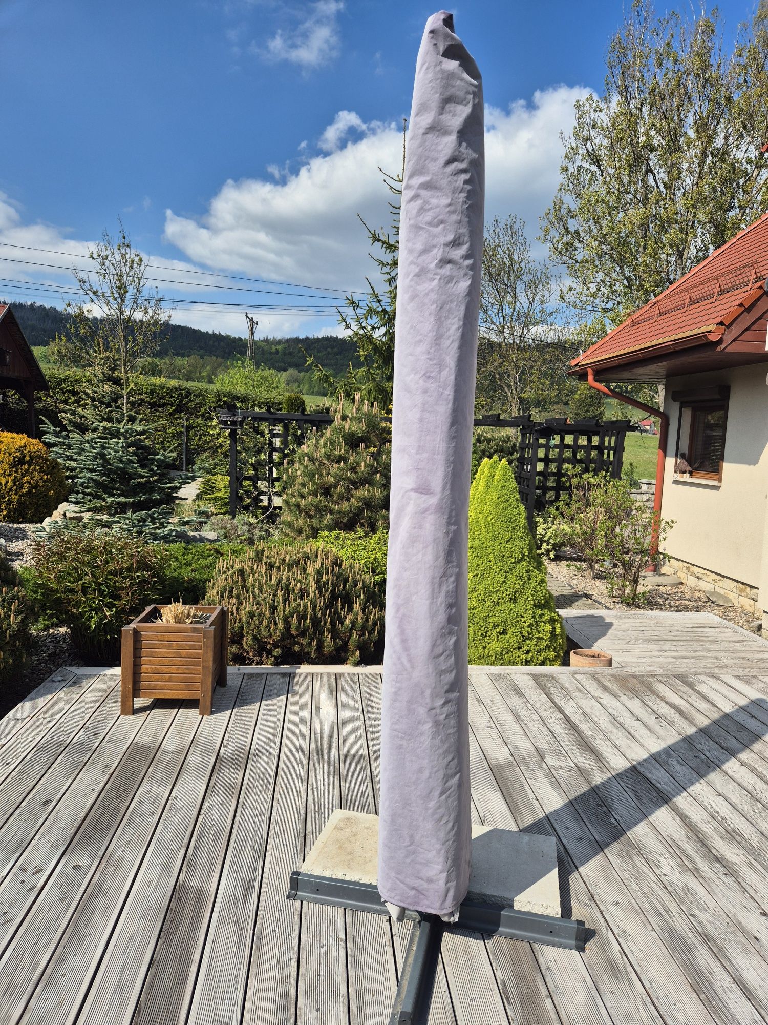 Parasol ogrodowy 3x4 metry z podstawą.