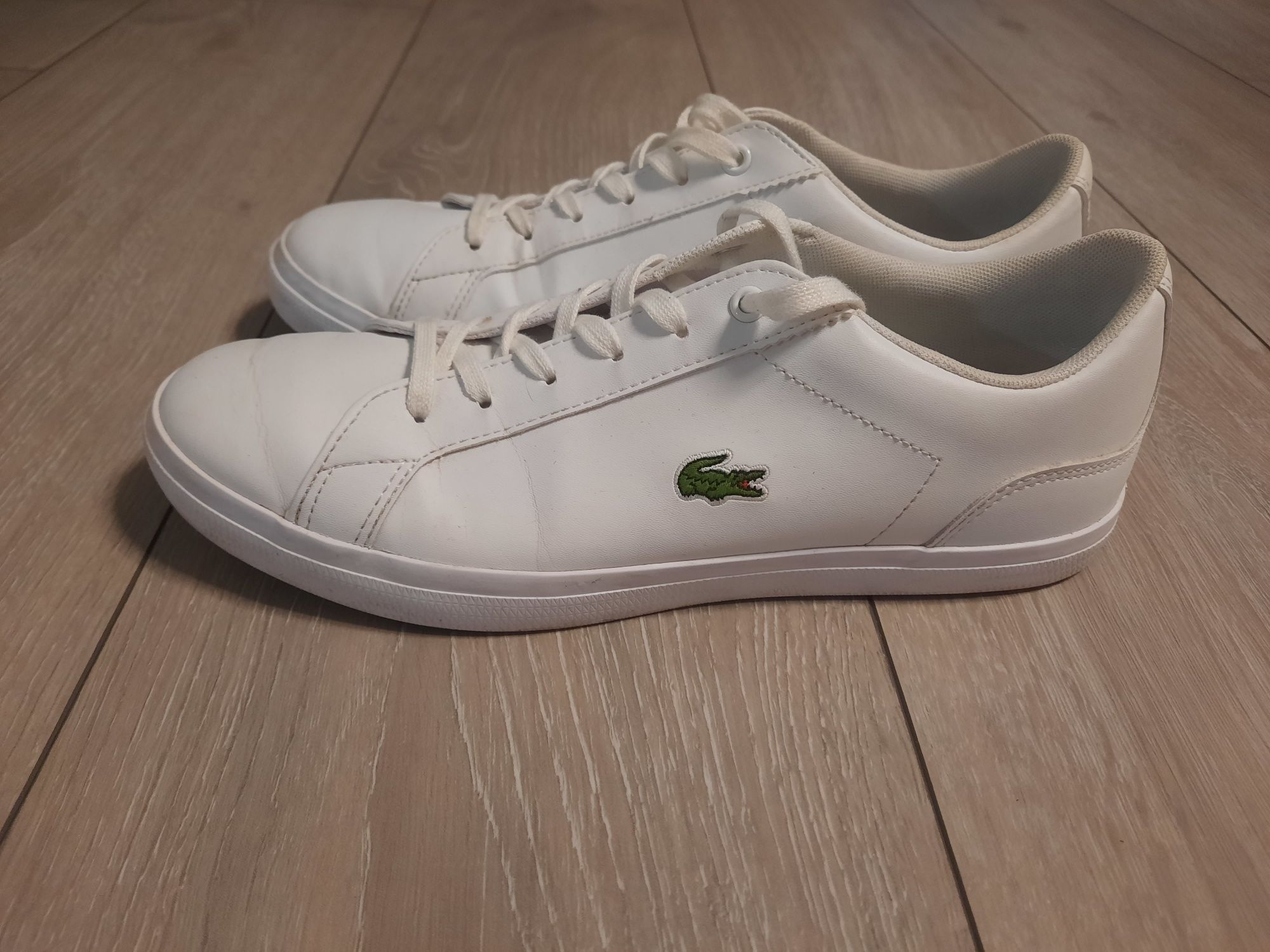 Buty firmy lacoste