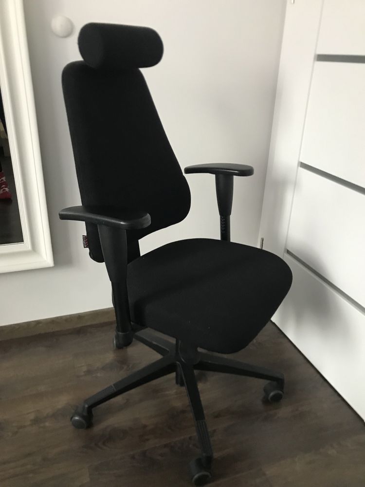 Krzesło fotel biurowe ergonomiczne stan idealny jak nowy!