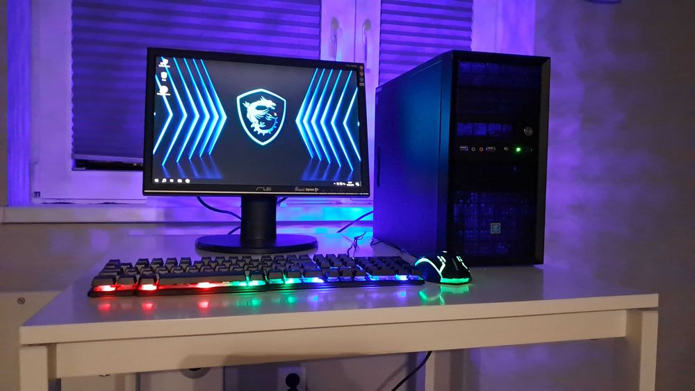 Zestaw Do Gier 4x4.0Ghz/GTX-750/Ram-8GB/SSD+500GB/CS/LoL/Minecraf/Robl