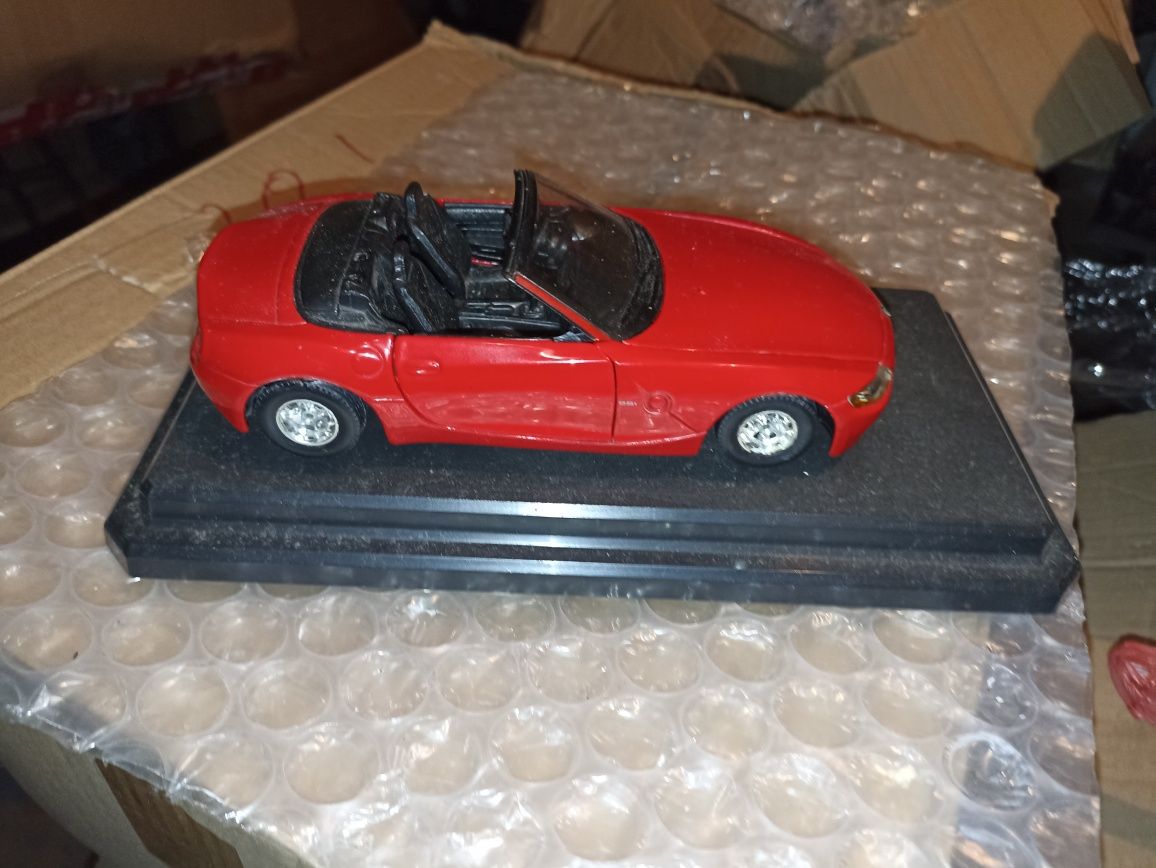 Model samochodu BMW Z 4 skala 1:24