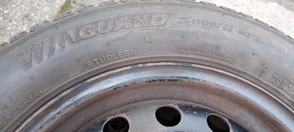 Koła opony zimowe 2022 rok, rozmiar 185/60R15 + felgi stalowe 4x100