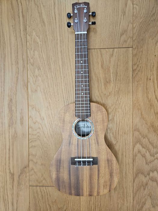 Ukulele koncertowe Cordoba 28C