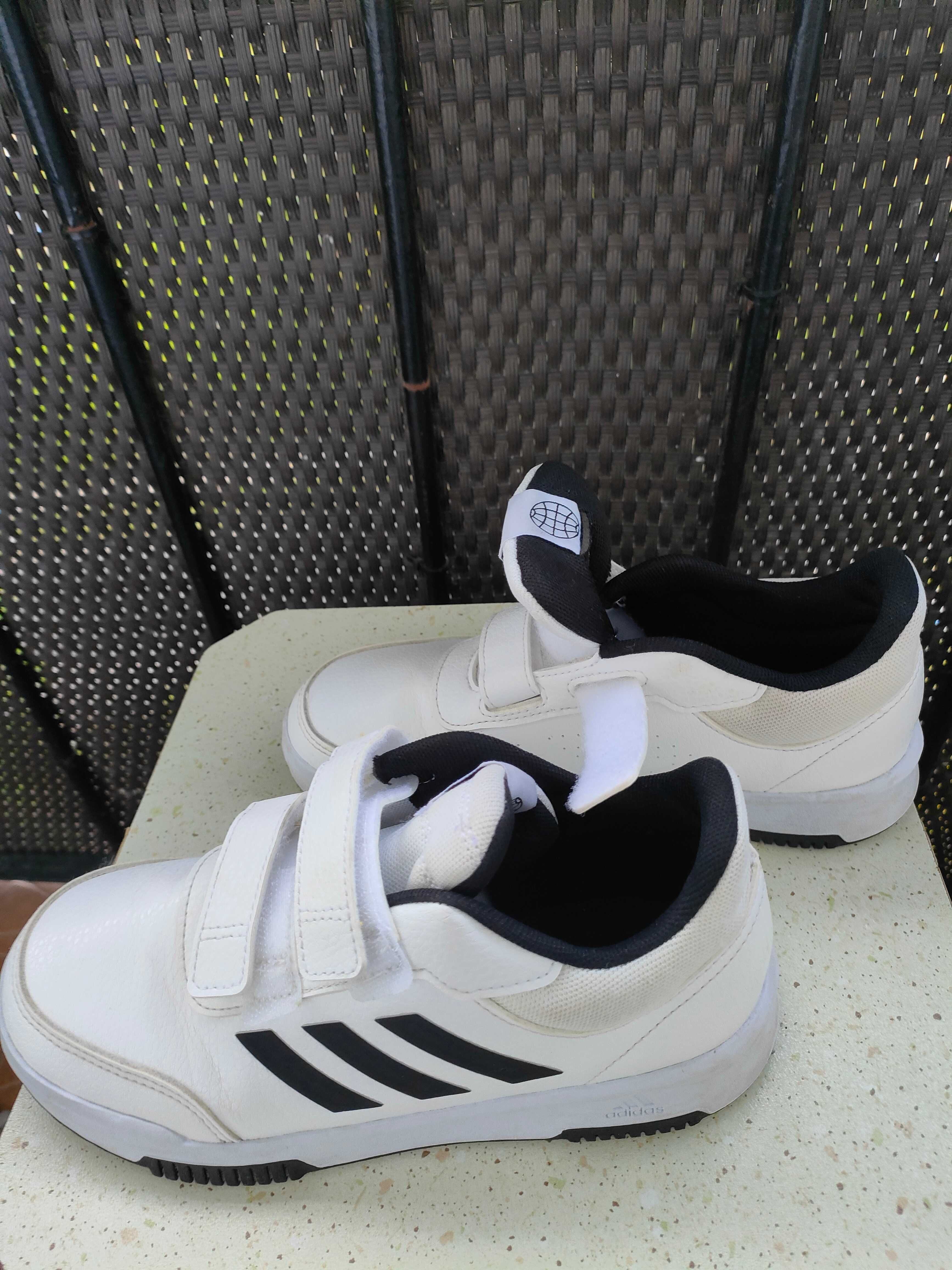 Buty Adidas chłopięce