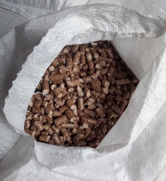 Продам брикет Торф Нестро дуб 50/50 Лузга RUF РУФ PINI KAY Пини кей