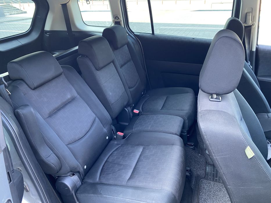 Mazda 5 2.0 бензин 2008