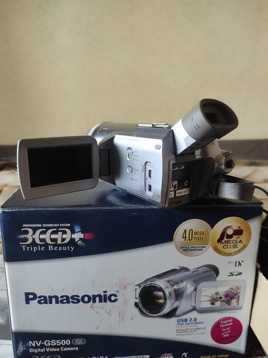 Відеокамера Panasonic NV-GS500