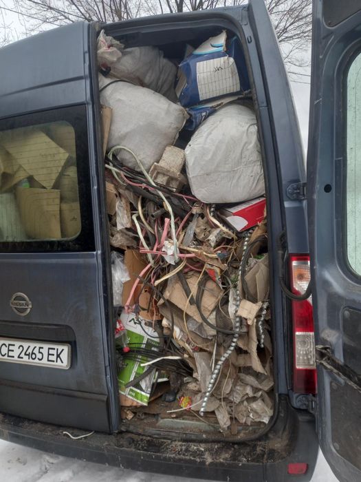 Вивіз смітя строй мусора хлам гілки