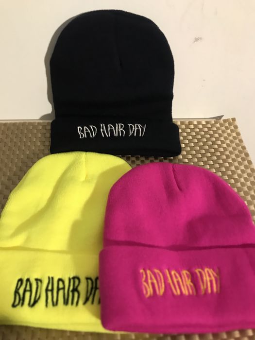 Czapka z napisem „BAD HAIR DAY” neonowy żółty - NOWA