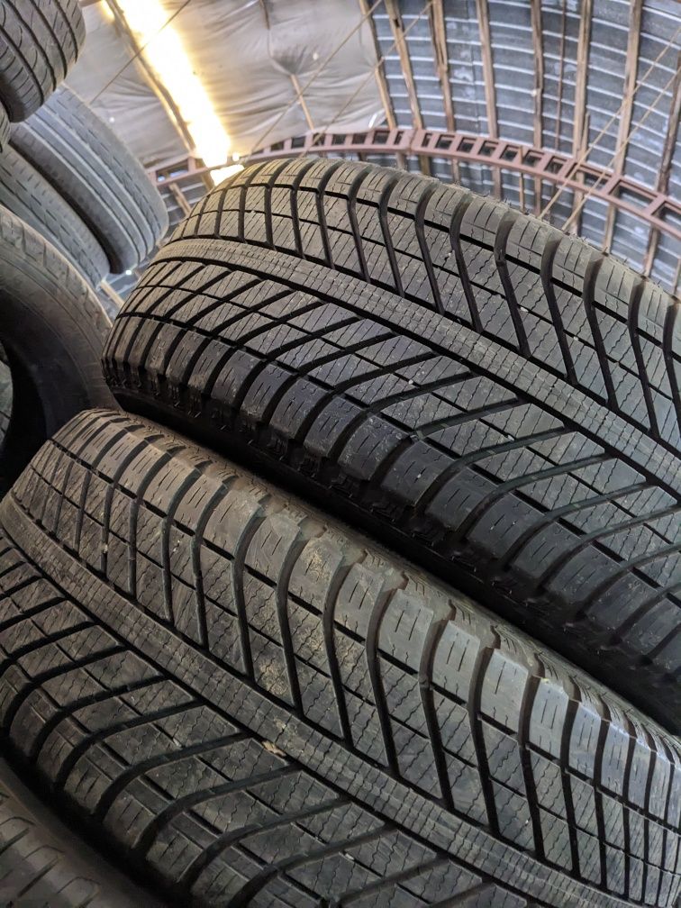 235/55R17 GoodYear 4seasons 7 мм