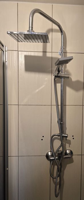 Brodzik i drzwi / Kabina prysznicowa do demontażu