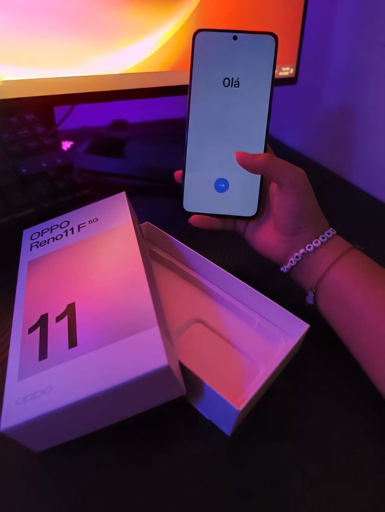 Oppo Reno 11 F 5G 256GB na caixa Fatura 2 anos de garantia