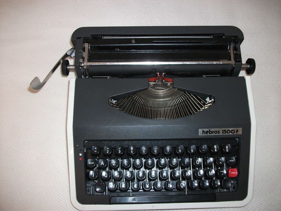 Máquina de escrever para Jovens estudantes