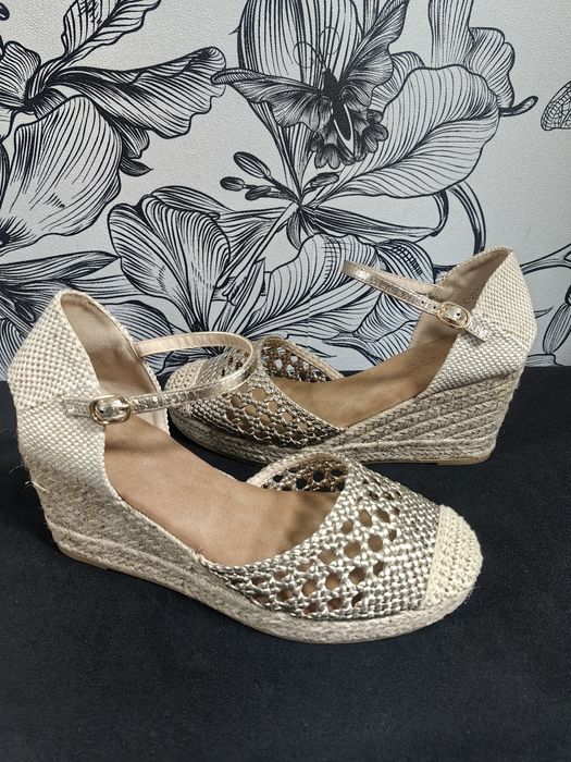 Złote espadryle, rozm. 38