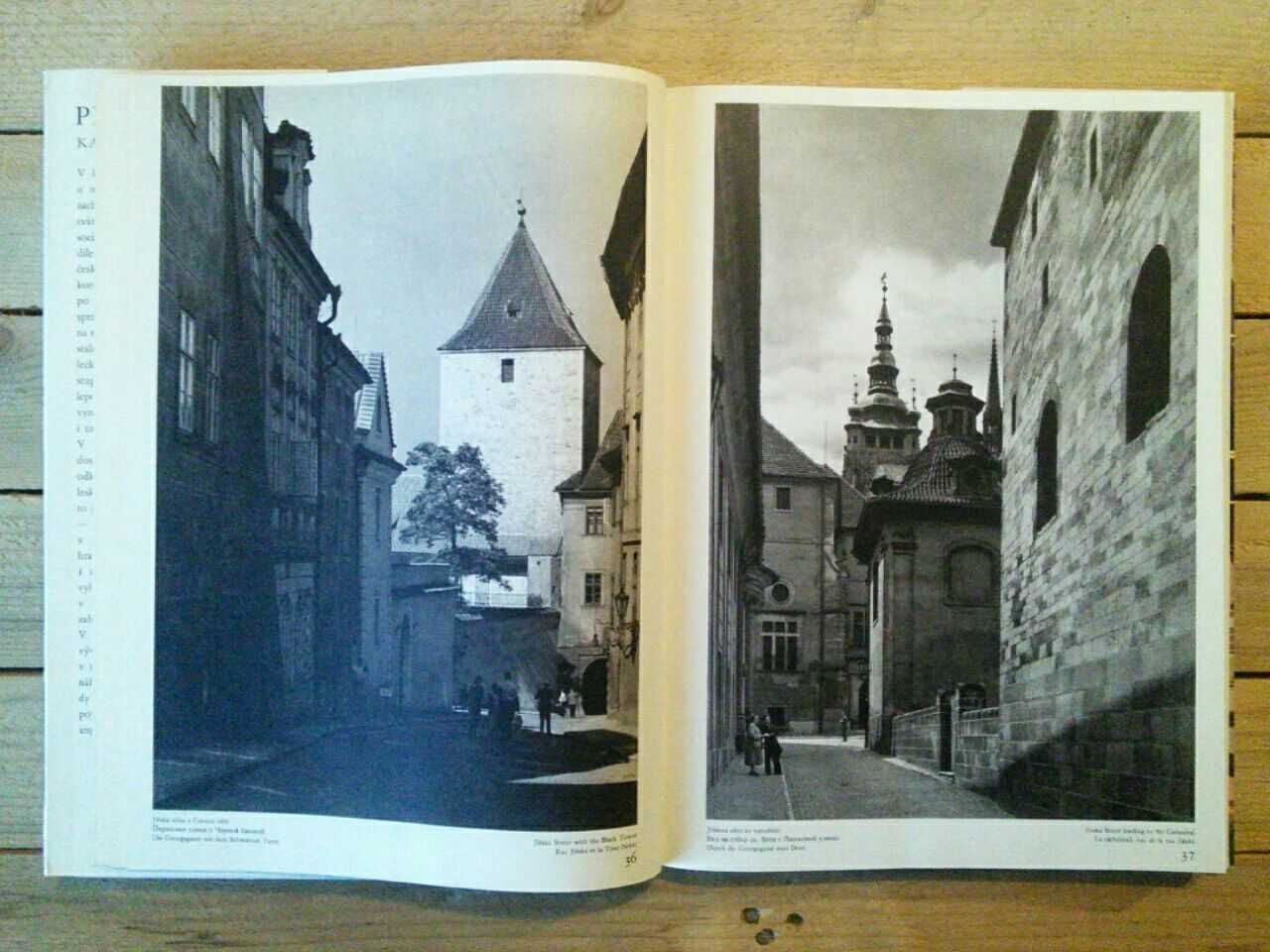 книга-фотоальбом Pražský Hrad 1972, книги Прага - черно-белое фото