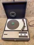 gramofon Dual Kosmophon 1003  walizkowy kolekcjonerski (film pokazowy)