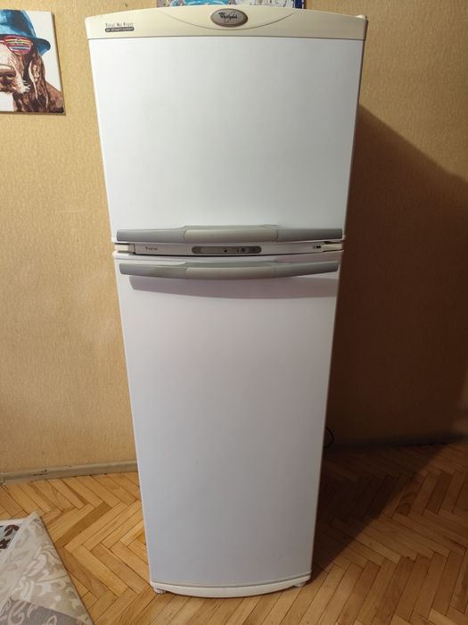 Холодильник Whirlpool б/у