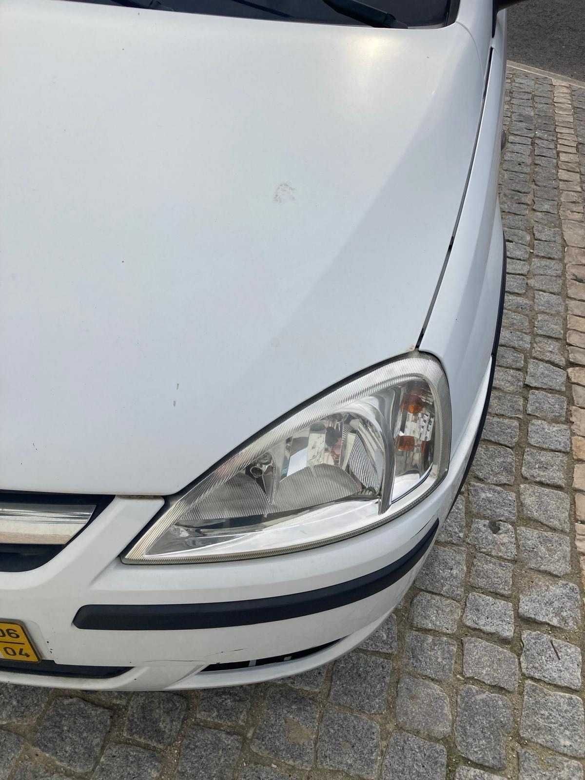 Opel Corsa comercial