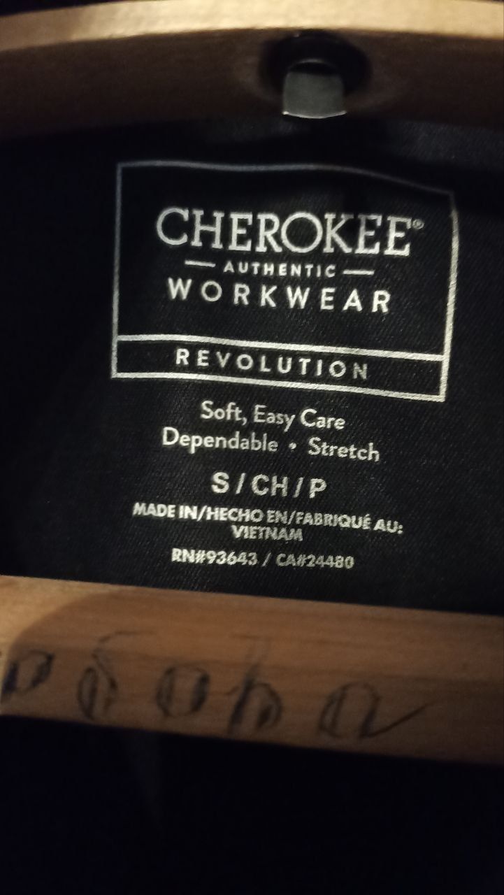 Cherokee revolution верх костюм медицинский