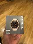 Garmin Fenix 8 43mm AMOLED Sapphire Soft Gold