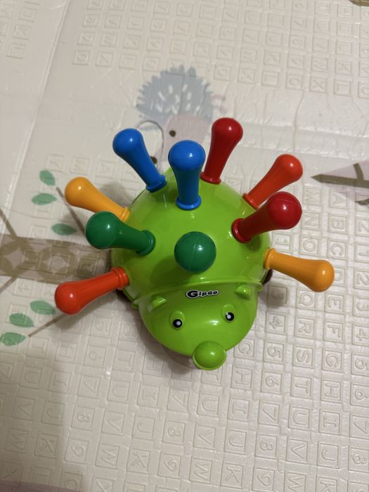 Лот іграшок від 12 місяців