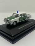 Mercedes 200/8 da Schuco escala 1/87