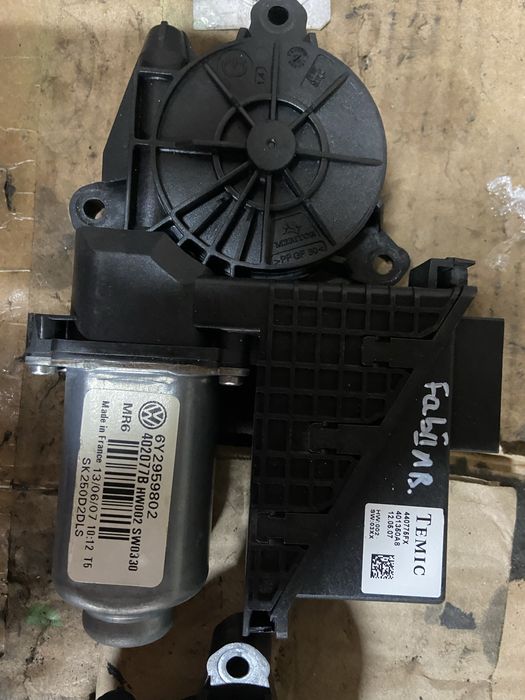 6y2959802 Мотор склопідйомника лівого fabia 2