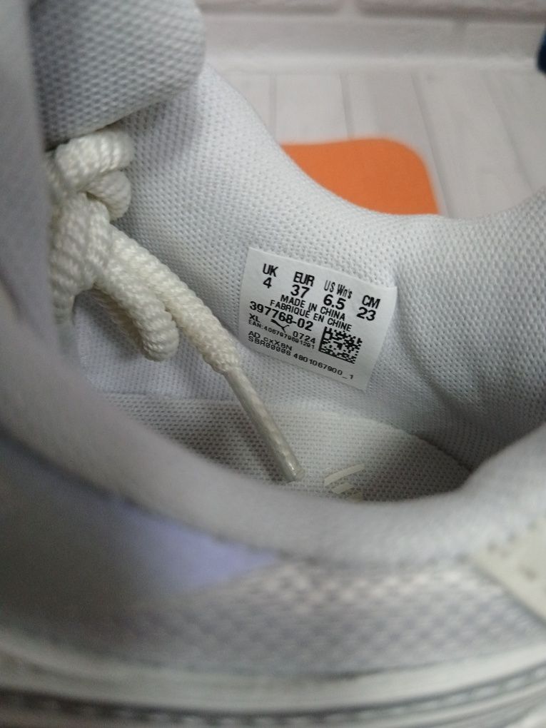 Жіночі Снікерcи Puma Morphic 397768 02 оригінал
