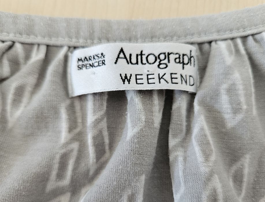 Damsa bluzka z krótkim rękawkiem; 44/16/XXL; Marks & Spencer; szara
Ro