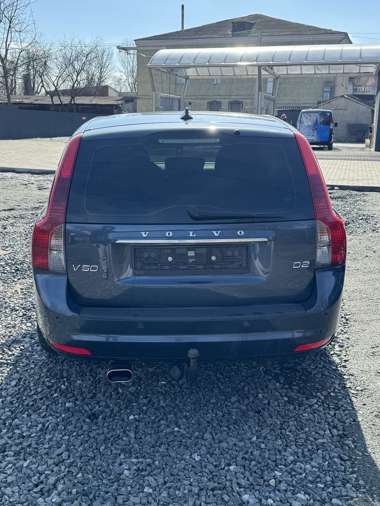 Продам Volvo v50 D2
