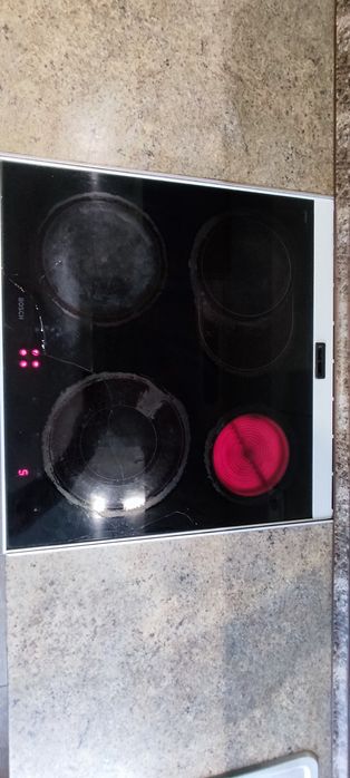 Продам електроплиту. 60 на 60 см.