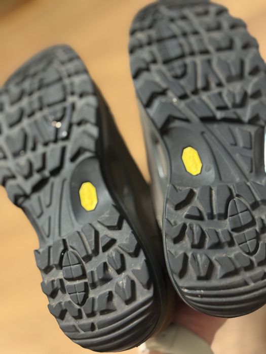 Трекінгові тактичні кросівки оригінал Lowa 37