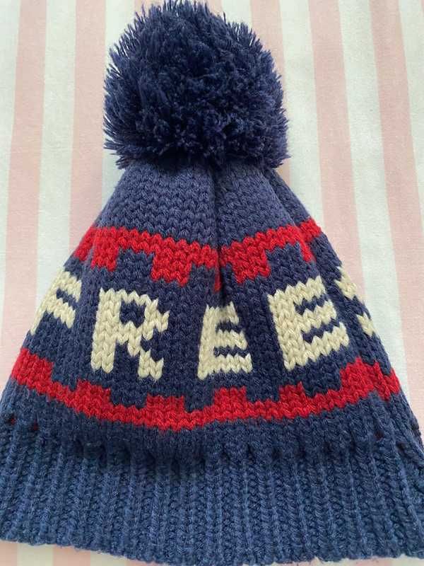 Granatowa czapka z pomponem Scotfree unisex
