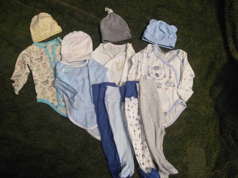 Набір в пологовий
Пакет речей 0-3 боді шапочка повзунки